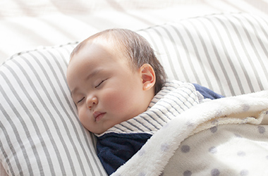 赤ちゃんの頭の形や発達が気になる